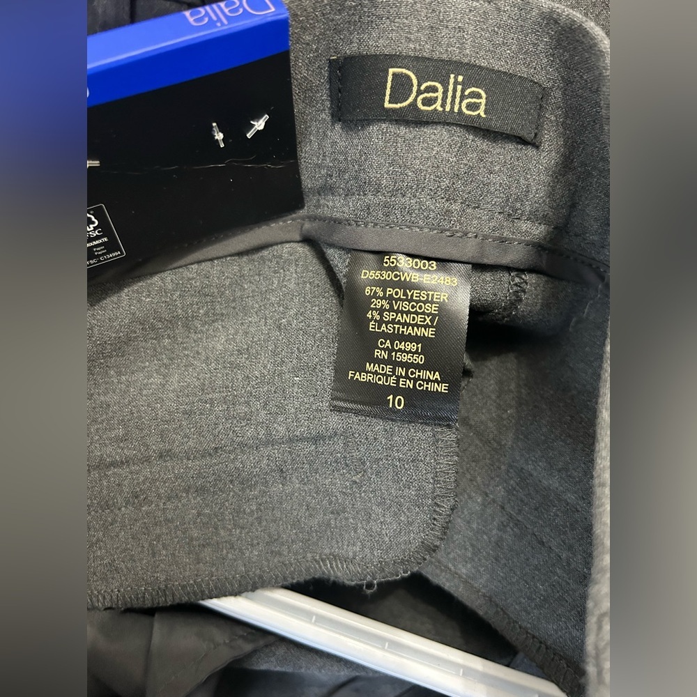 Dalia Women's Grey Trousers - Brand New - Picture 2 of 3